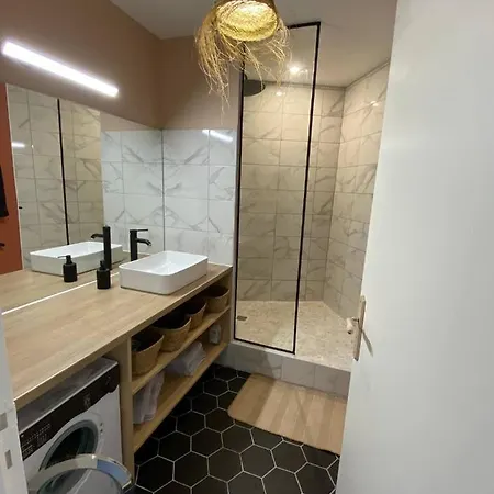 T3 Boheme Chic Comedie Apartment