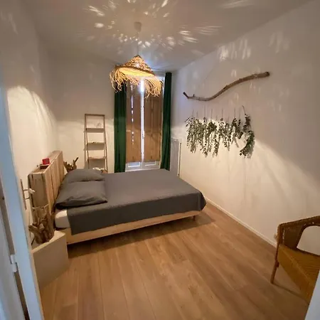 T3 Boheme Chic Comedie Apartment *
